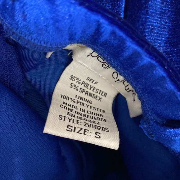 Prom Dress Velvet long dress - Picture 3 of 3